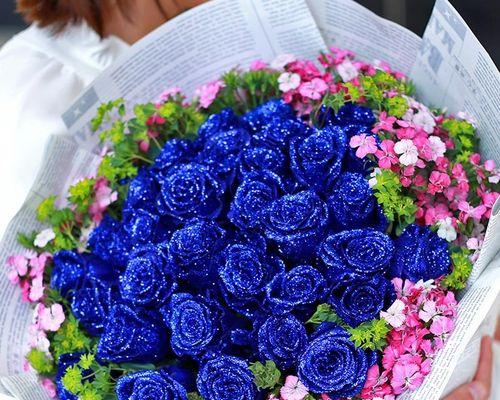 蓝色月季代表什么？蓝色月季花语有哪些寓意？