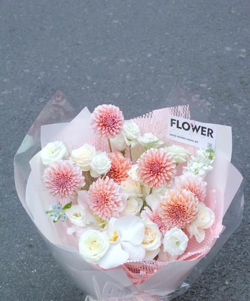 鲜花花束的正确保养方法是什么？