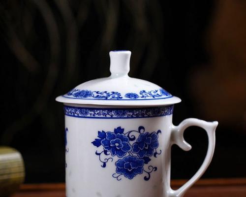 杯子上雕刻牡丹花的寓意是什么？