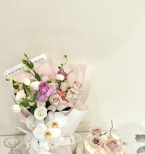 花和蛋糕的寓意是什么？