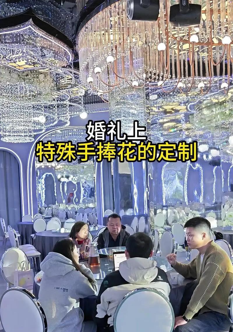 手捧花走进洞房有何寓意？它们在婚礼中扮演什么角色？