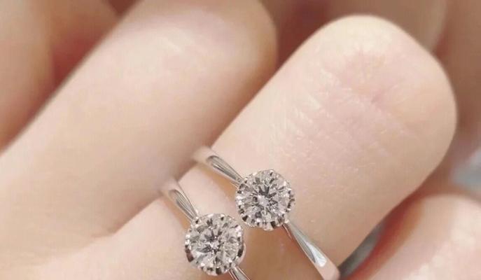 手捧花与六爪龙寓意相同吗？它们分别代表什么？
