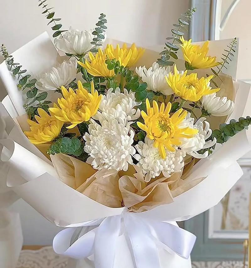 清明节拿花有什么意义？清明节花的含义是什么？