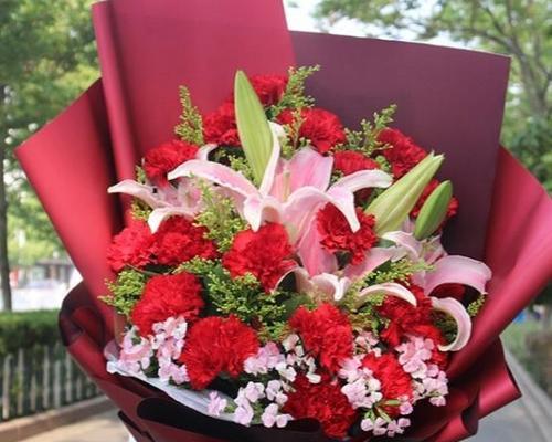 母亲节送什么花最合适？花束的寓意是什么？