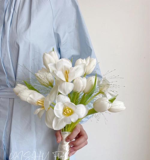 白色杨兰手捧花代表什么？
