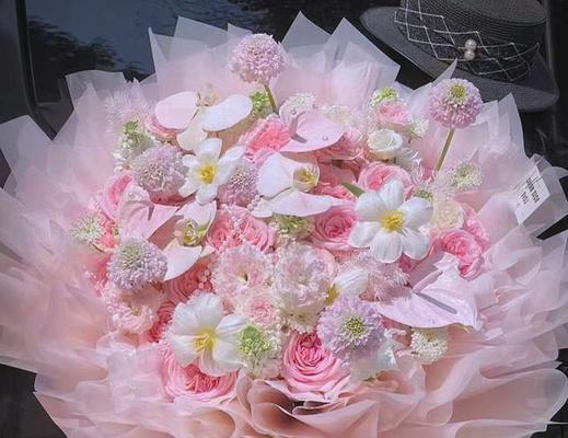 5朵玫瑰手捧花的意义是什么？手捧花数量与情感表达的关系？