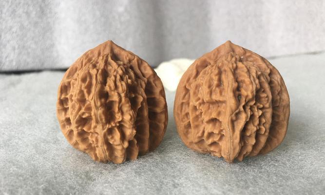 挑选文玩核桃，这里是你的最佳选择（来自产地的保障，品质与口感并重）